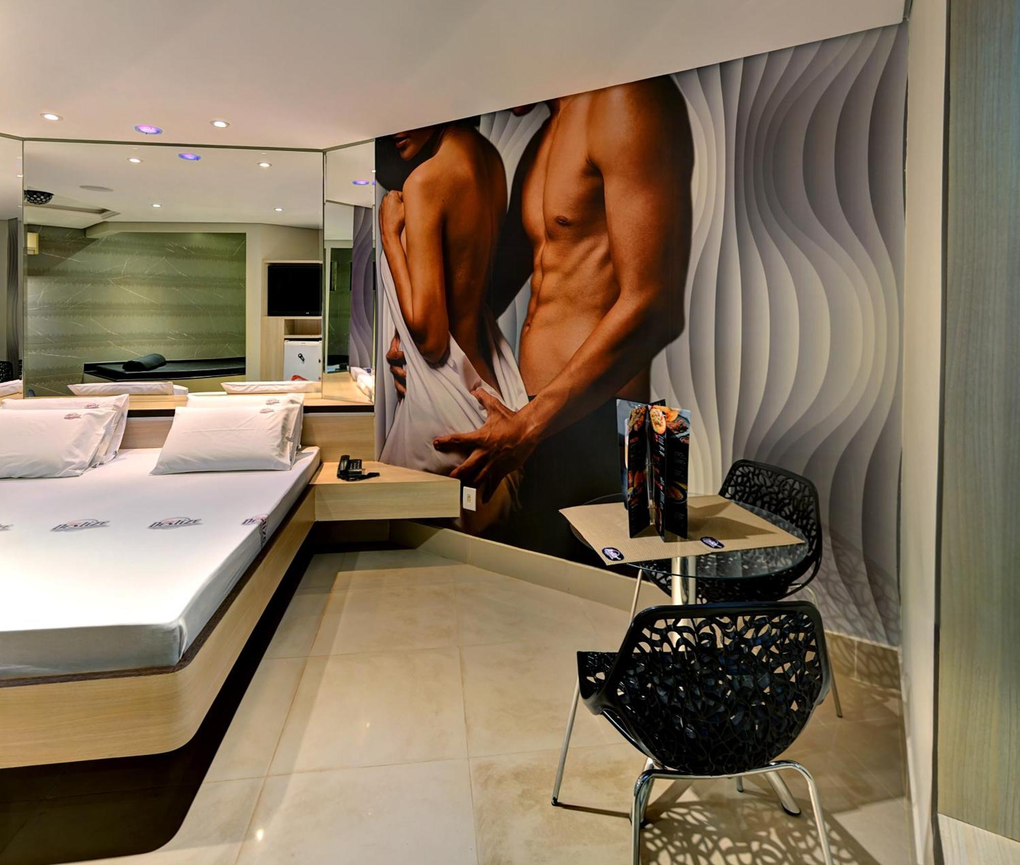 Deslize Motel 4 Uberlândia Екстериор снимка