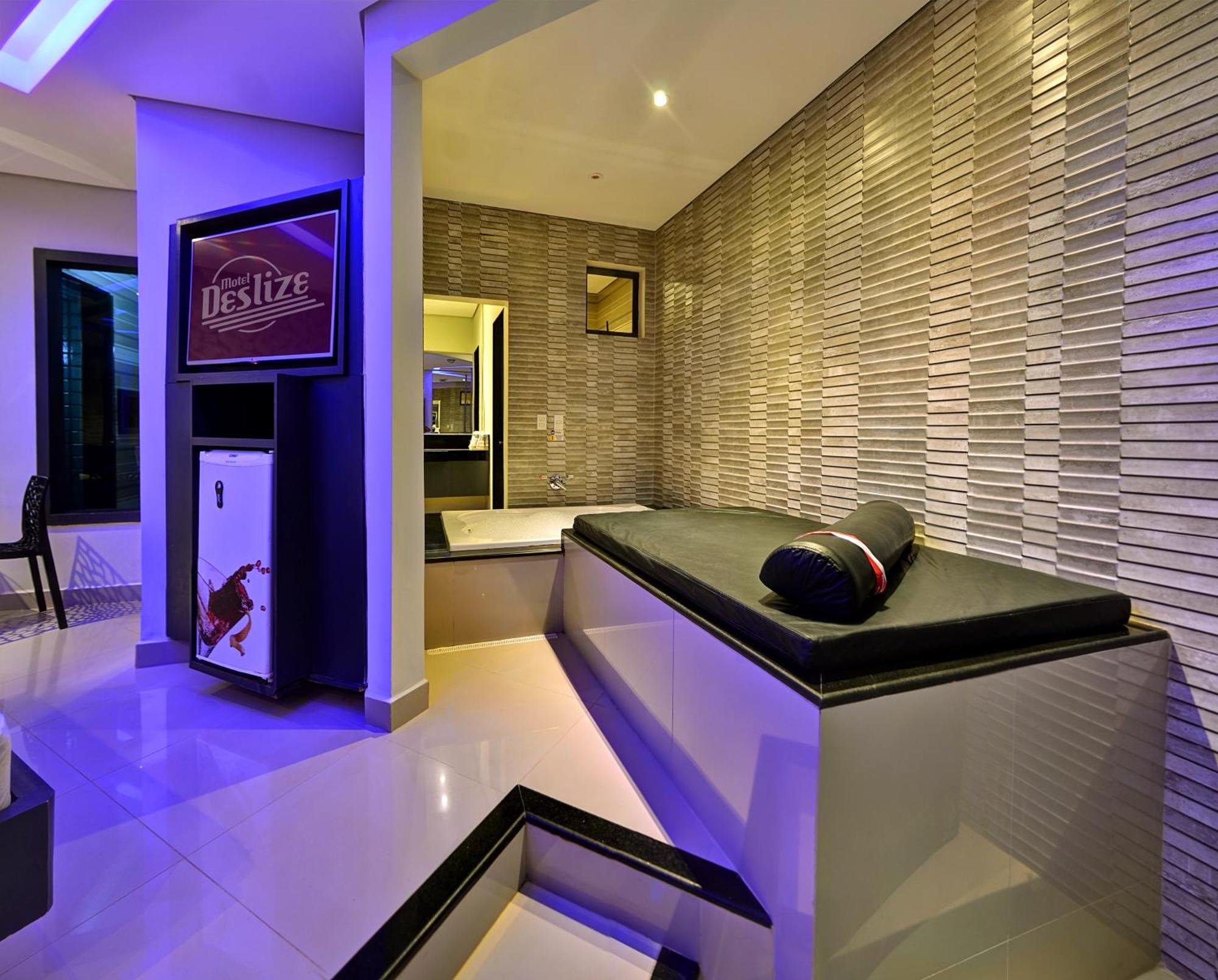 Deslize Motel 4 Uberlândia Екстериор снимка